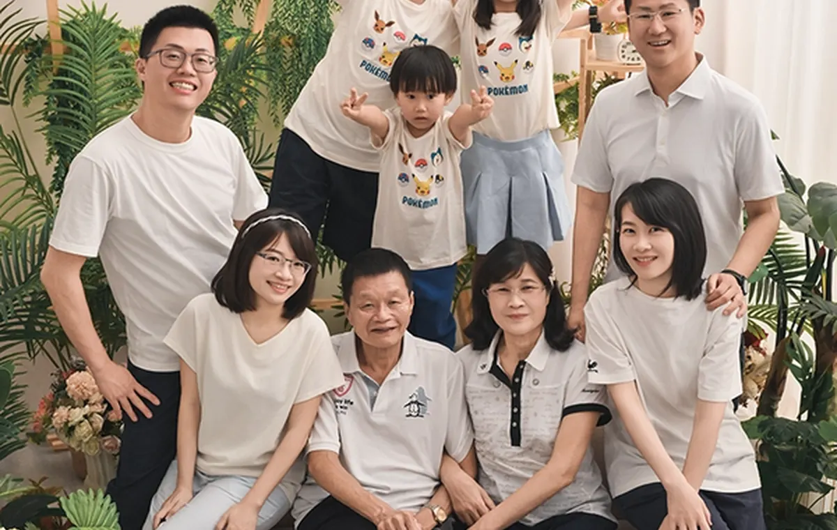 自然光人像怎麼拍才柔和？窗光、逆光與陰影的三個觀察點｜艾妃拉影像新手必讀